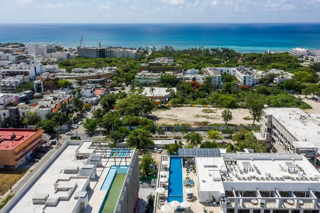 Apartment Ipana Condo, Rooftop Pools, Gym, Walk To Beach Playa del Carmen