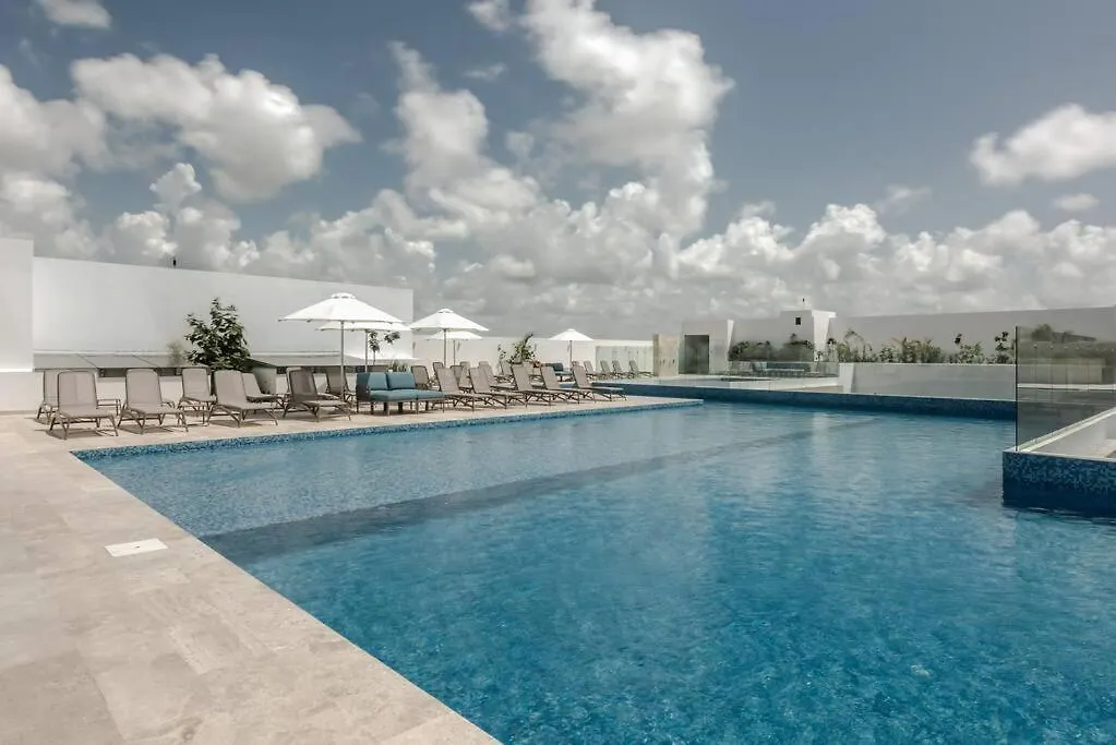 Ipana Condo, Rooftop Pools, Gym, Walk To Beach Playa del Carmen 0*,  Mexico
