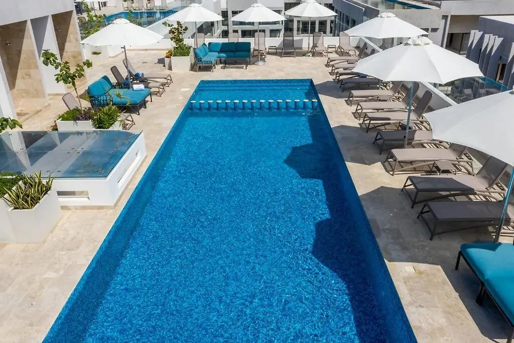 Ipana Condo, Rooftop Pools, Gym, Walk To Beach Playa del Carmen Apartment