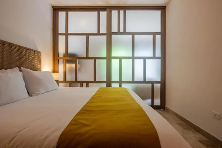 Ipana Condo, Rooftop Pools, Gym, Walk To Beach Playa del Carmen