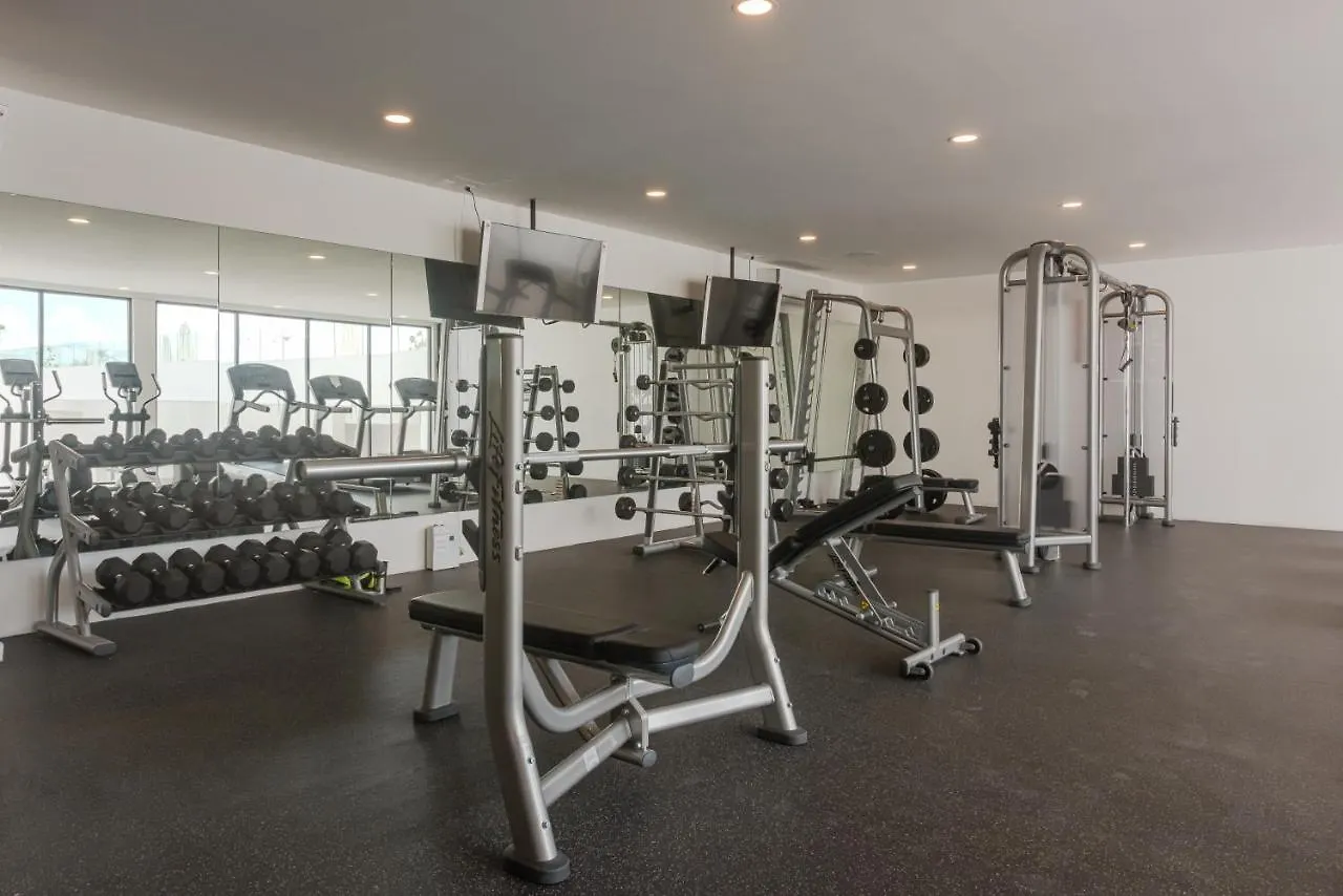 Ipana Condo, Rooftop Pools, Gym, Walk To Beach Playa del Carmen