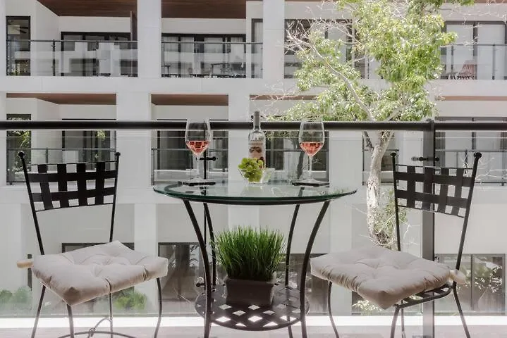 Ipana Condo, Rooftop Pools, Gym, Walk To Beach Playa del Carmen Apartment
