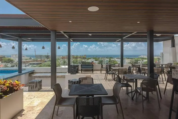 Ipana Condo, Rooftop Pools, Gym, Walk To Beach Playa del Carmen Mexico