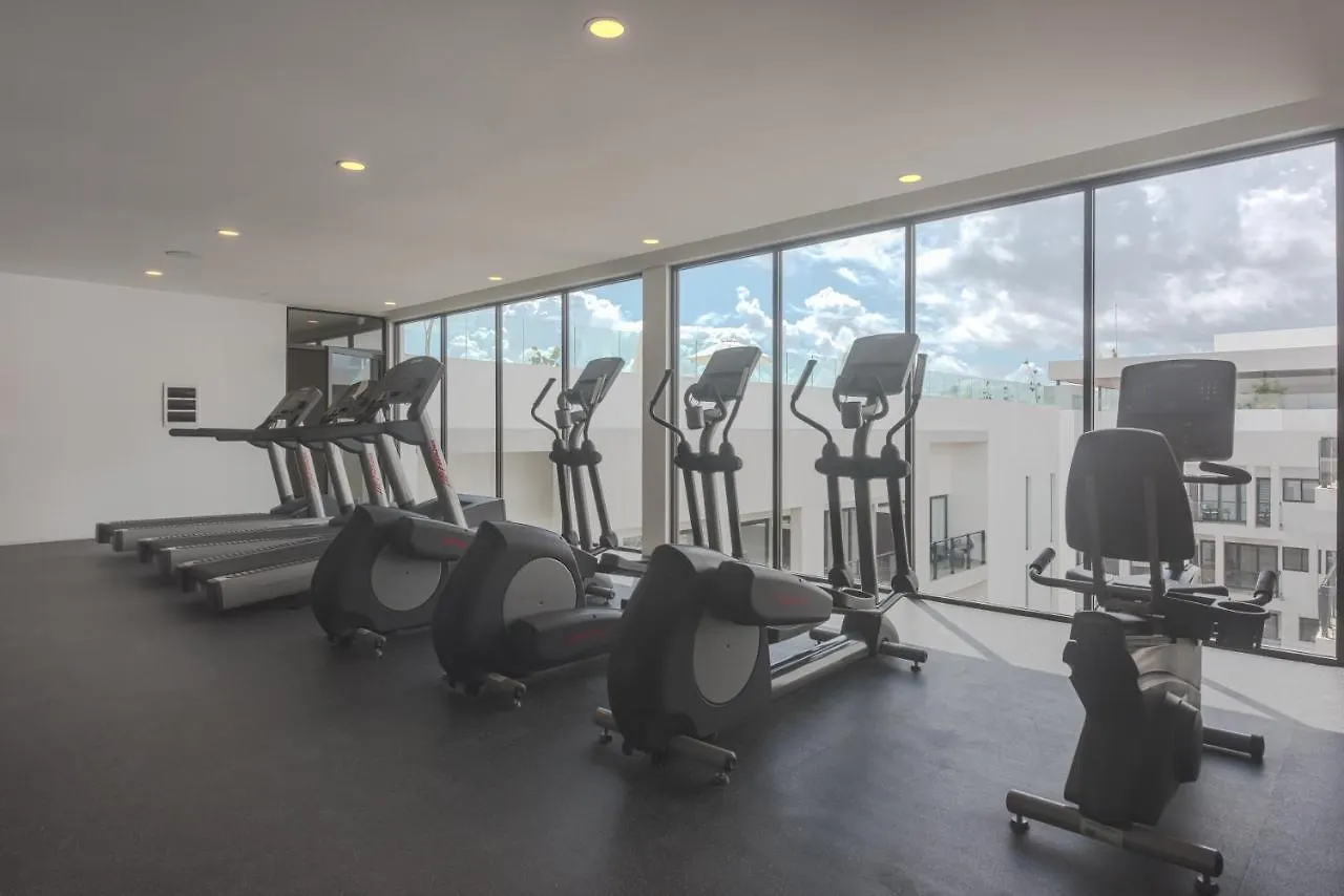 Apartment Ipana Condo, Rooftop Pools, Gym, Walk To Beach Playa del Carmen