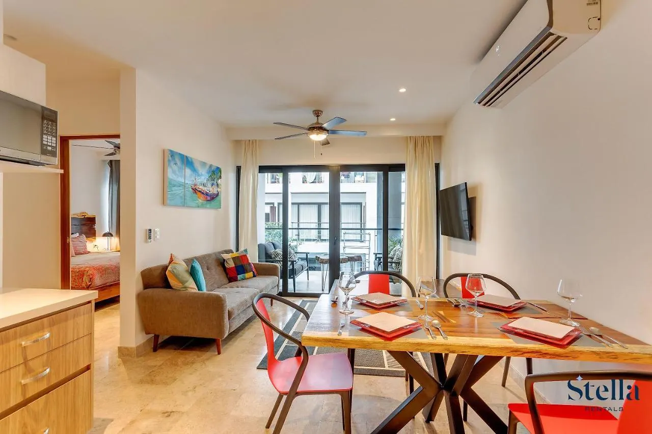 Apartment Ipana Condo, Rooftop Pools, Gym, Walk To Beach Playa del Carmen Mexico
