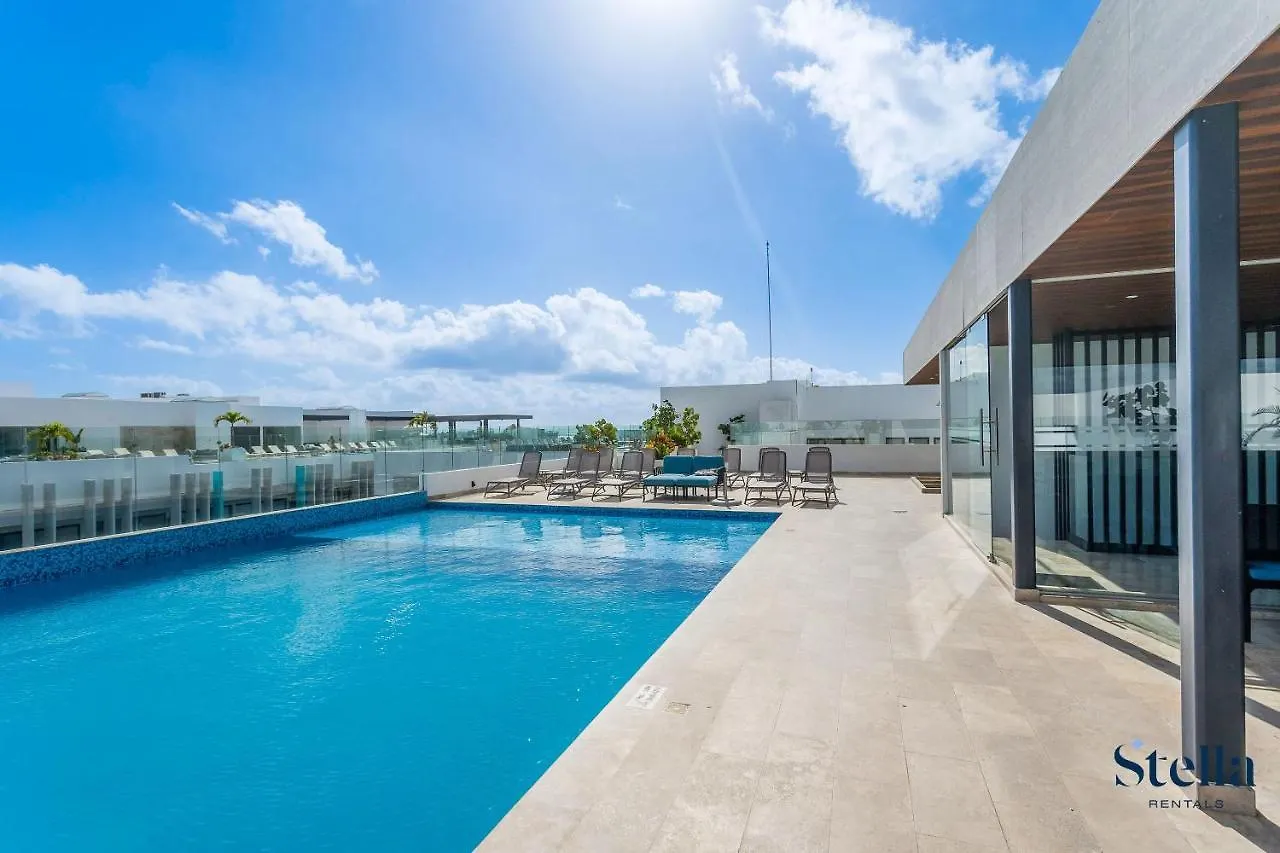 Ipana Condo, Rooftop Pools, Gym, Walk To Beach Playa del Carmen Apartment