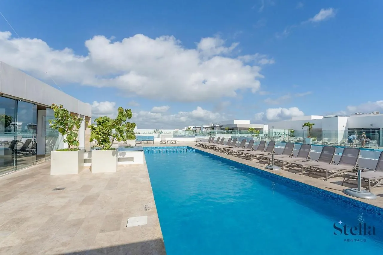 Ipana Condo, Rooftop Pools, Gym, Walk To Beach Playa del Carmen