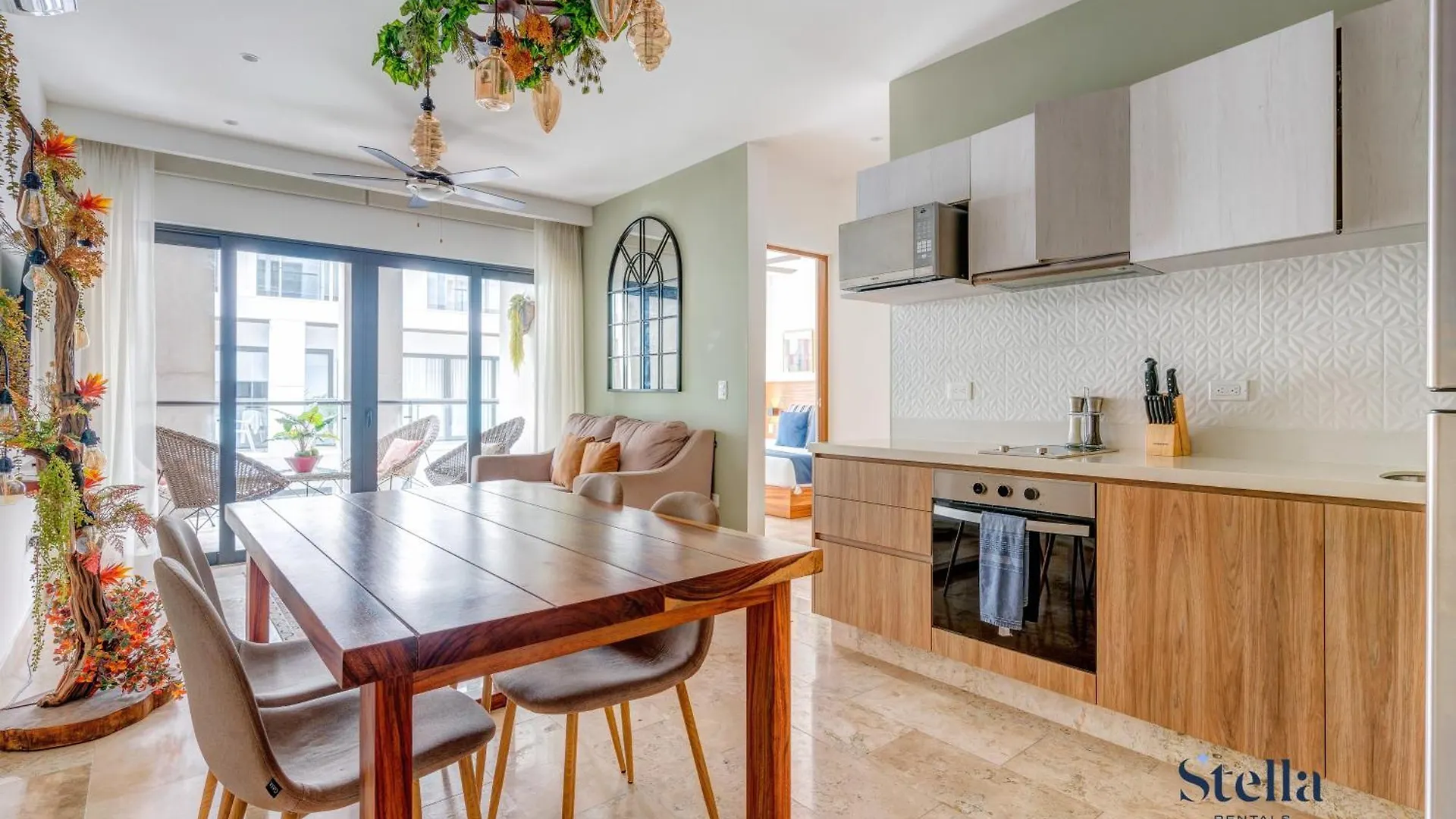 Ipana Condo, Rooftop Pools, Gym, Walk To Beach Playa del Carmen Apartment