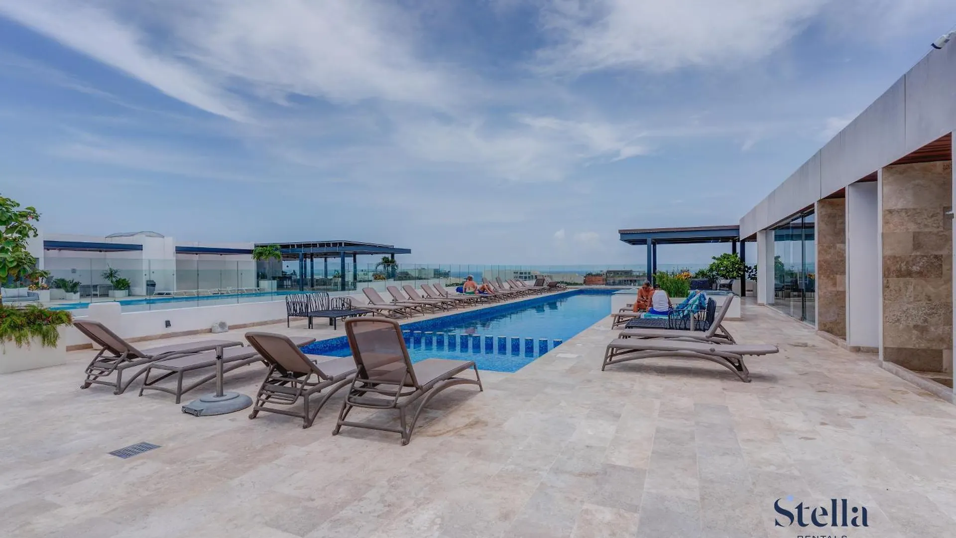 Ipana Condo, Rooftop Pools, Gym, Walk To Beach Playa del Carmen Mexico