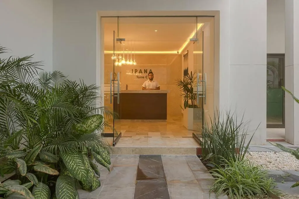 Ipana Condo, Rooftop Pools, Gym, Walk To Beach Playa del Carmen
