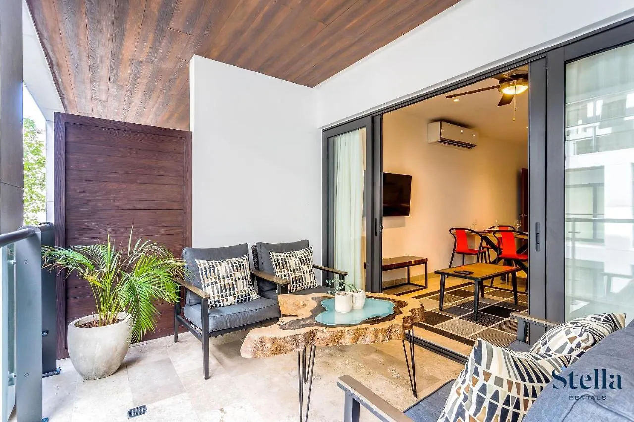 Ipana Condo, Rooftop Pools, Gym, Walk To Beach Playa del Carmen