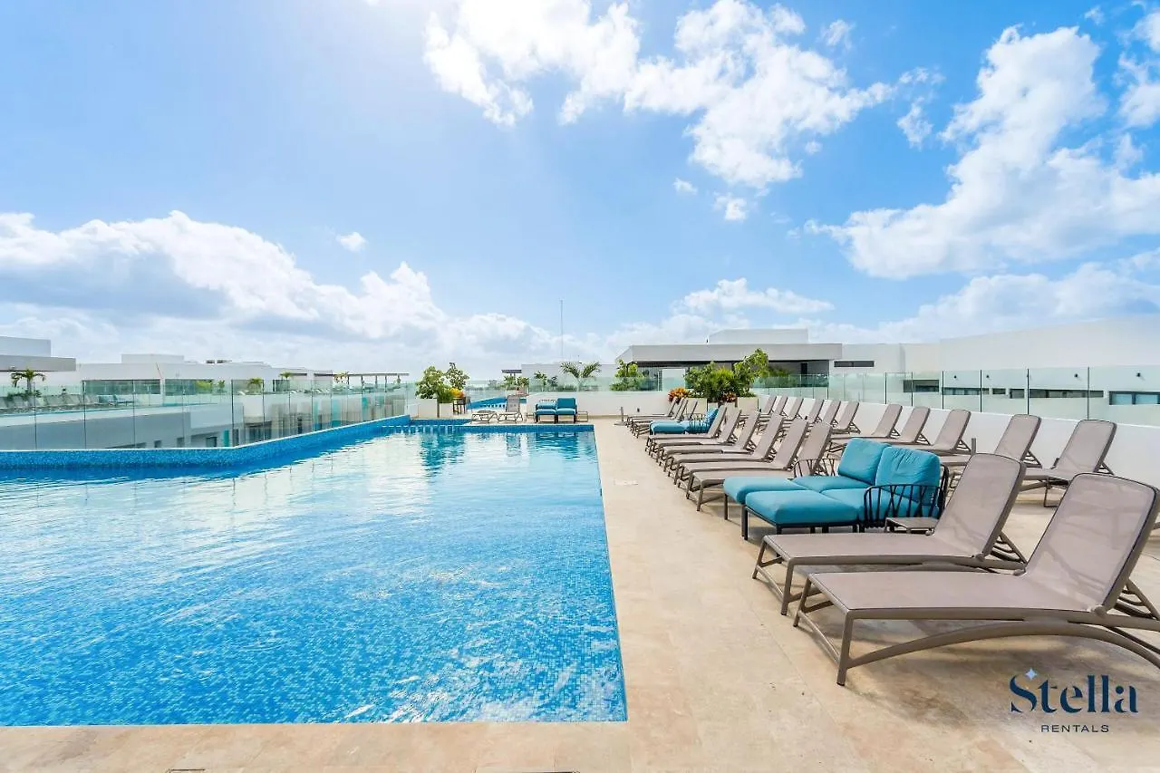 Apartment Ipana Condo, Rooftop Pools, Gym, Walk To Beach Playa del Carmen Mexico